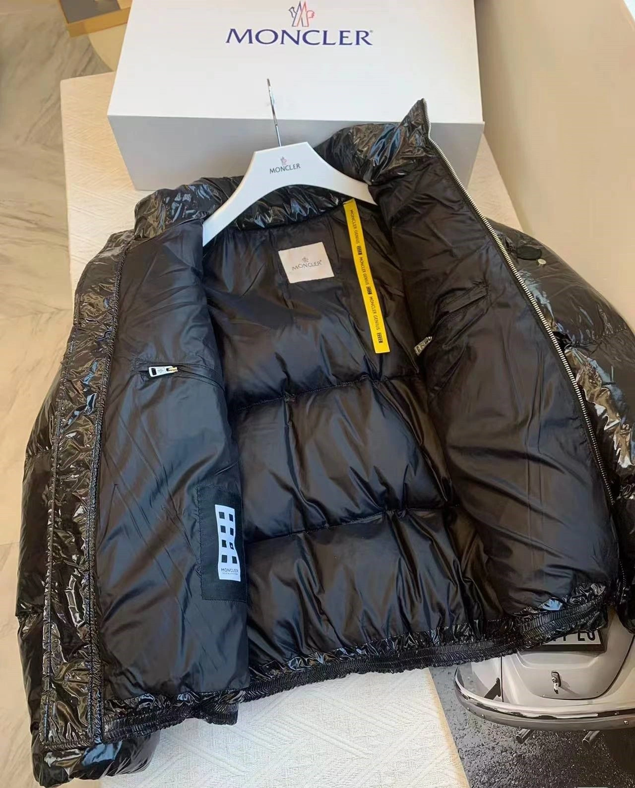 wg.luxury- 7o9385r Mahoganus down jacket item:D-F431J1323